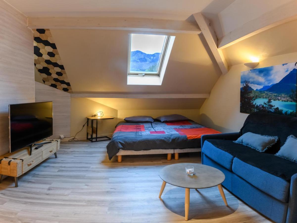 Au Bord Du Lac D'Annecy, Logement Type Loft, Dans Residence Avec Plage Et Ponton Privee Дюeн Екстериор снимка