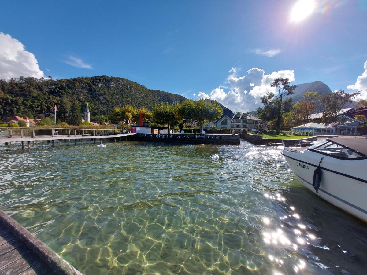 Au Bord Du Lac D'Annecy, Logement Type Loft, Dans Residence Avec Plage Et Ponton Privee Дюeн Екстериор снимка