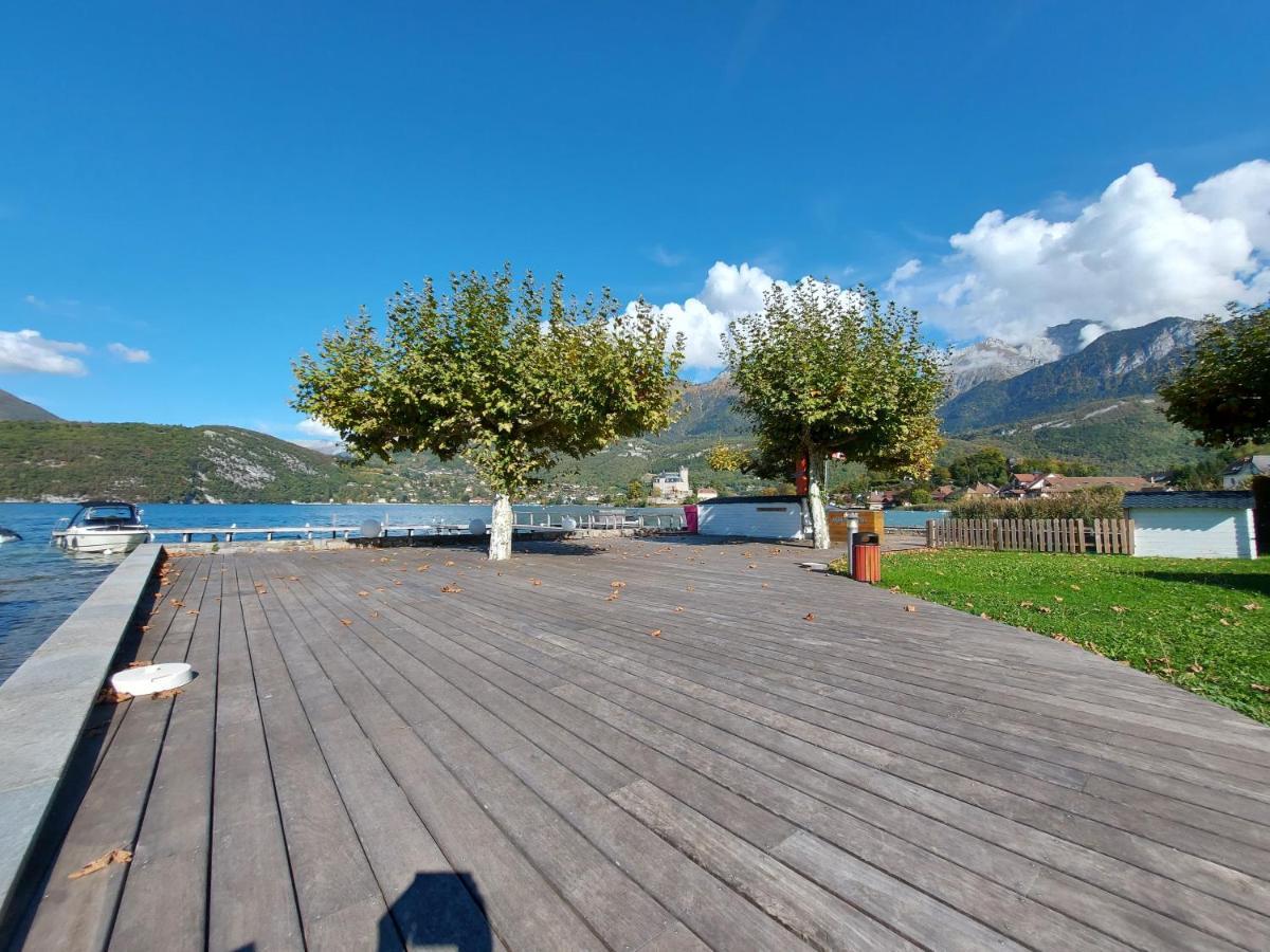 Au Bord Du Lac D'Annecy, Logement Type Loft, Dans Residence Avec Plage Et Ponton Privee Дюeн Екстериор снимка