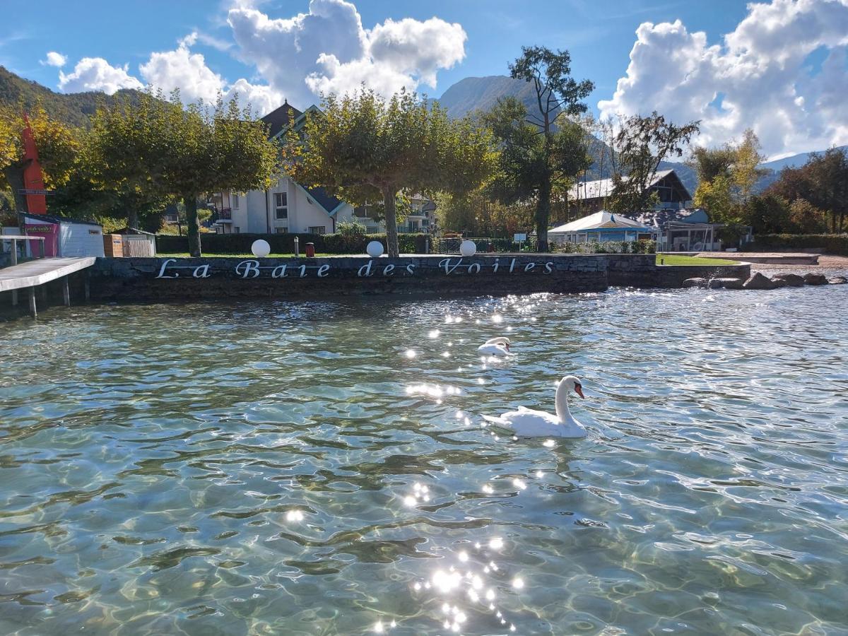Au Bord Du Lac D'Annecy, Logement Type Loft, Dans Residence Avec Plage Et Ponton Privee Дюeн Екстериор снимка